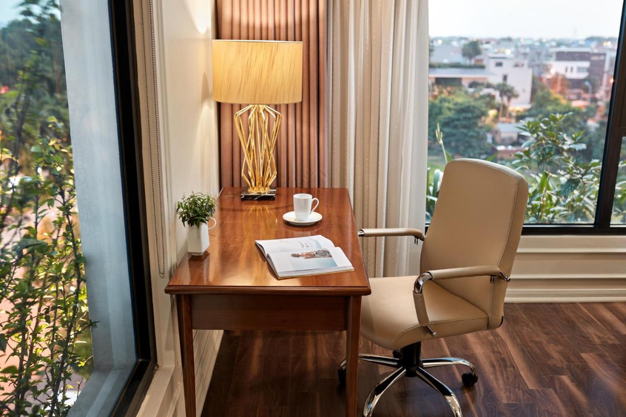 Ravatel Luxury Hotel Bac Giang Экстерьер фото