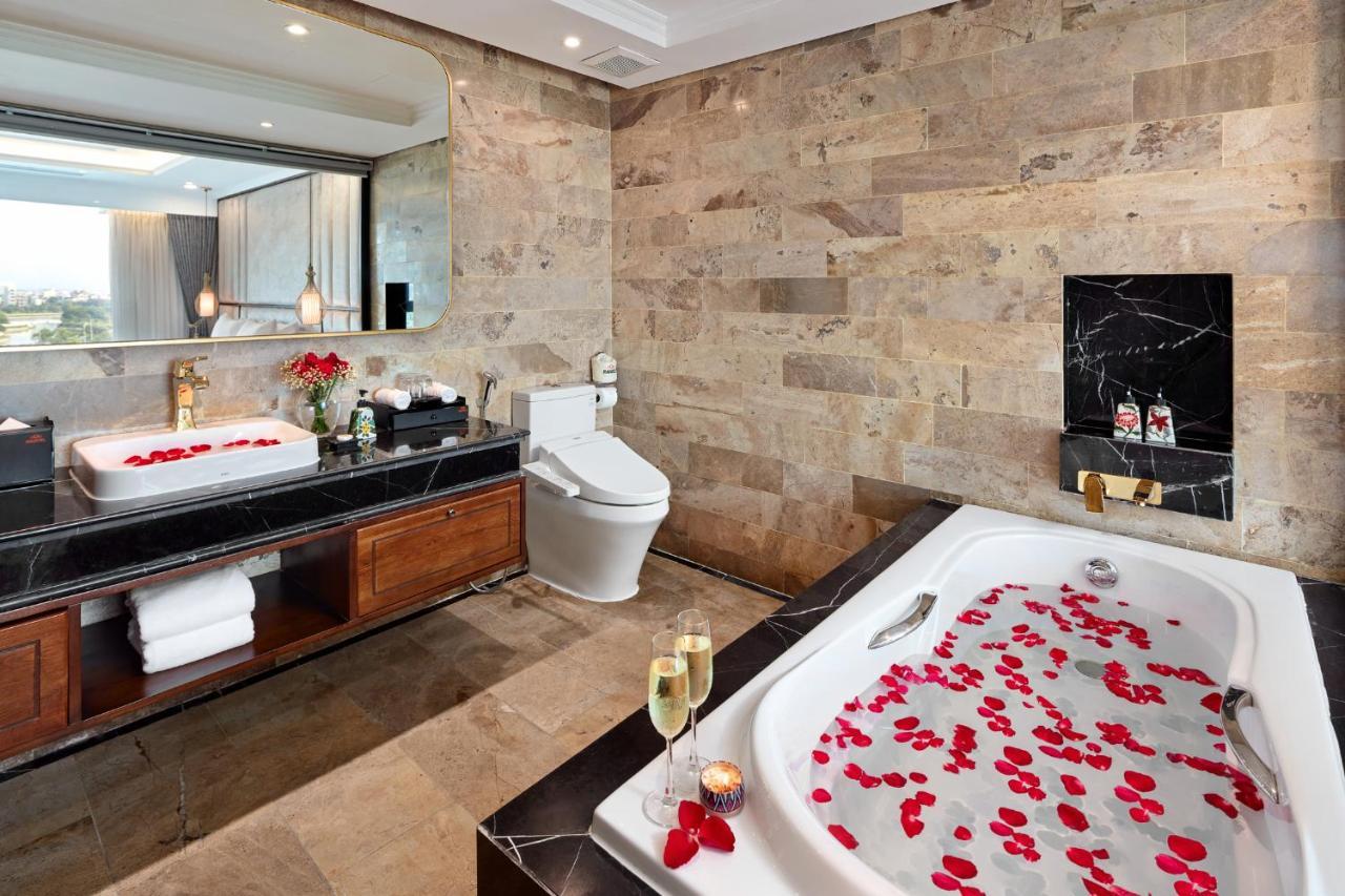 Ravatel Luxury Hotel Bac Giang Экстерьер фото